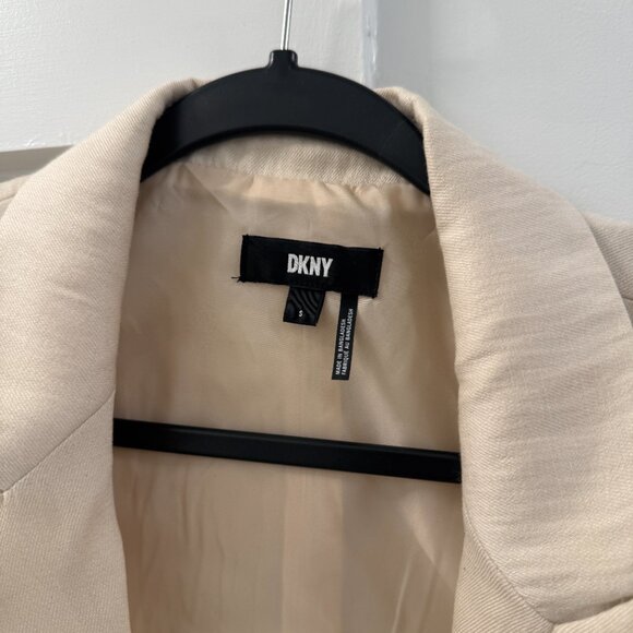 DKNY Cream Vest - Picture 5 of 6